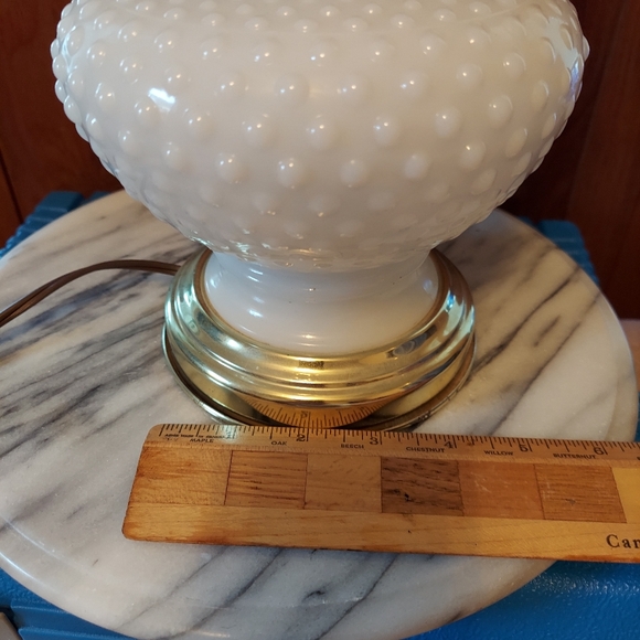 Milk glass vanity lamp - Picture 5 of 12